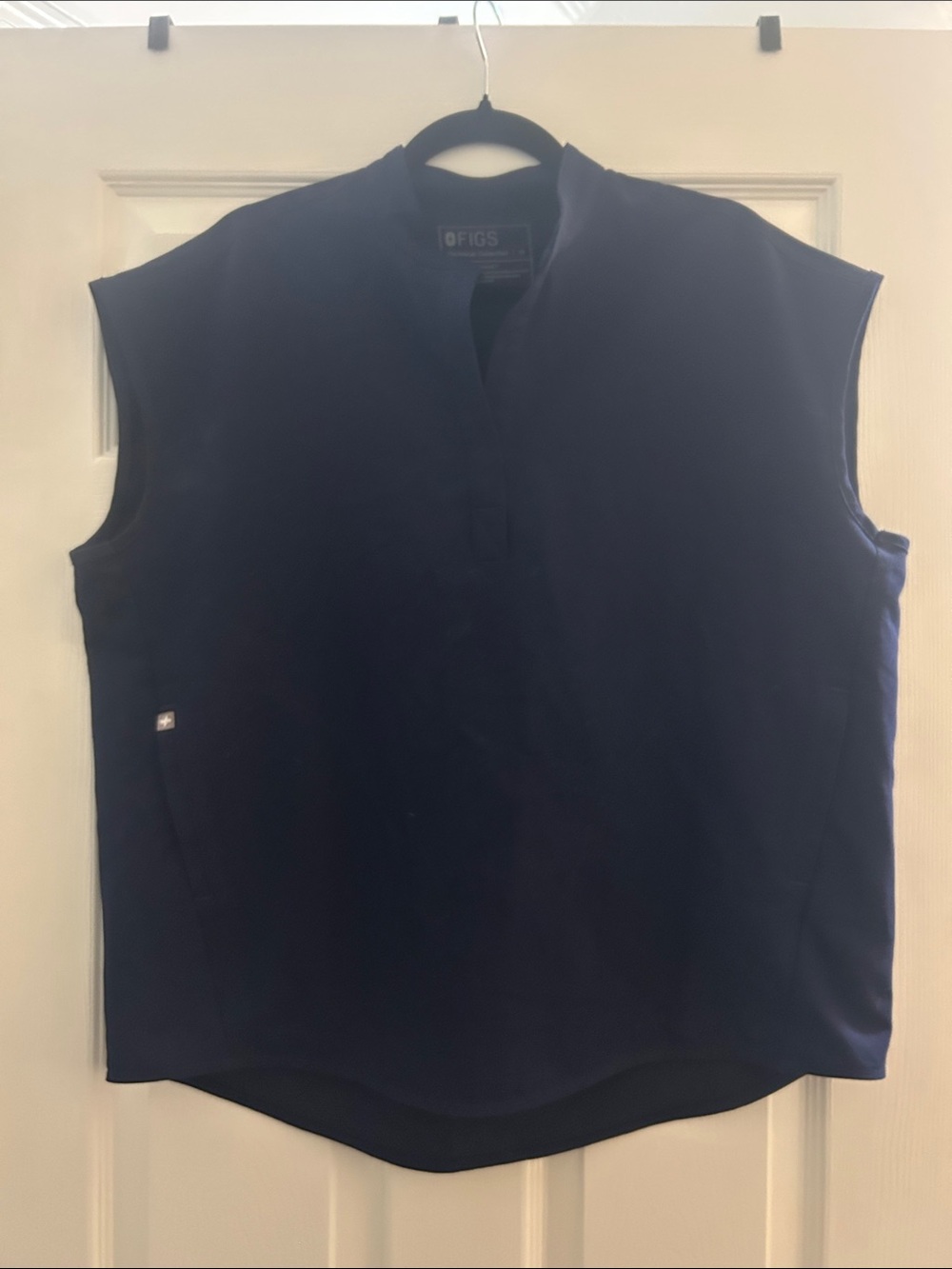 FIGS Navy Sleeveless V-Neck Tunic Tank Top